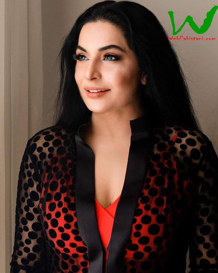 Pakistani actress Meera photo shoot 