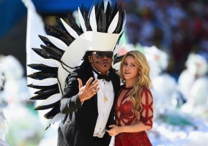 Musicians Carlinhos Brown (L) and Shakira Perform During The Closing Ceremony