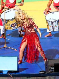 Singer Shakira Dancing Perforns during The Closeing Ceremony