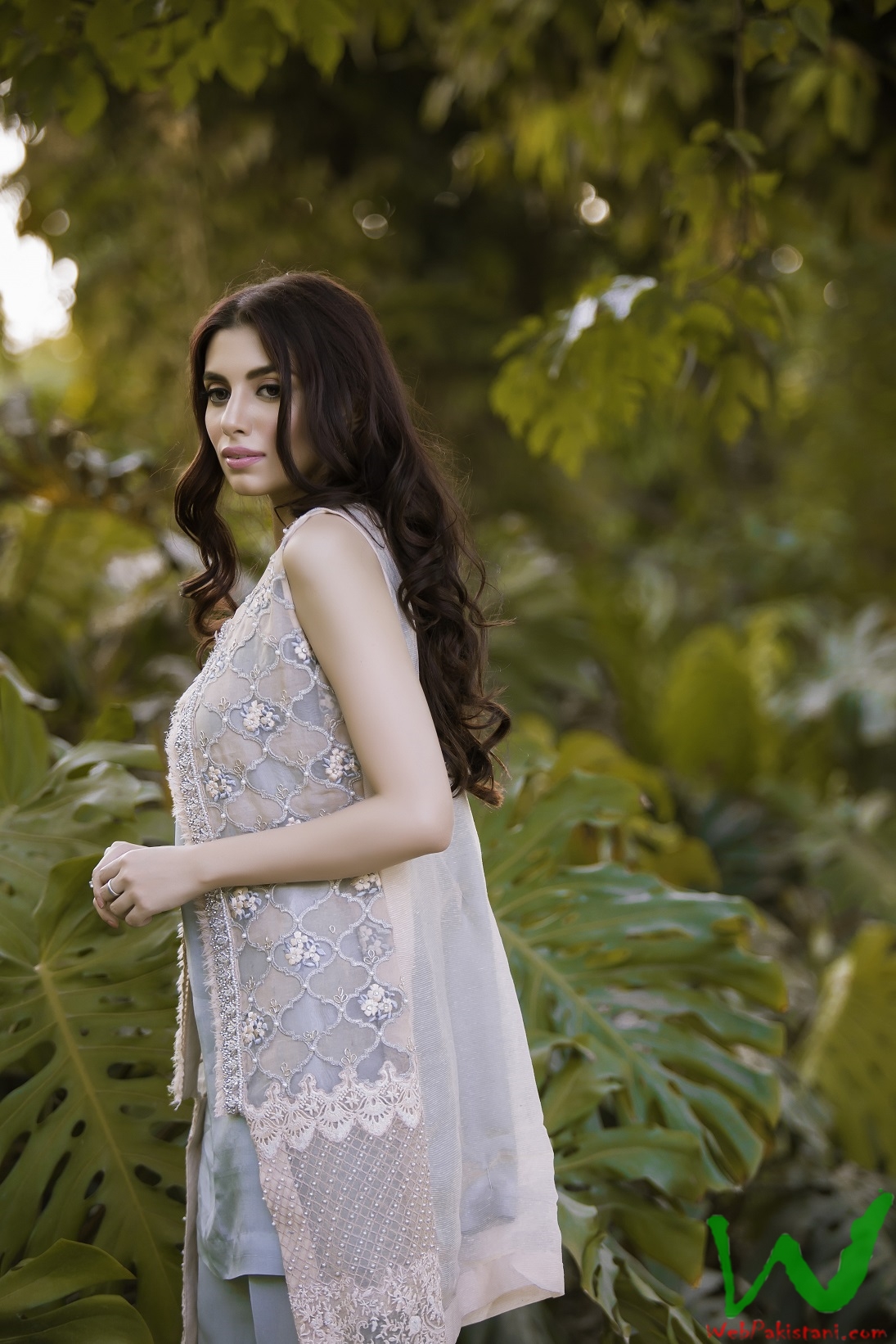 Saira Shakira Eid Collection - Look 1 (4)